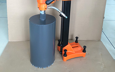 磁力鉆磁性減弱或者無磁性是由什么原因造成的？